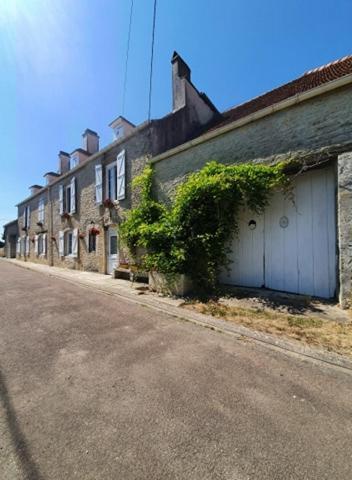 Chez Zoiseau Et Zoiseautte Bed & Breakfast Chassigny Exterior photo